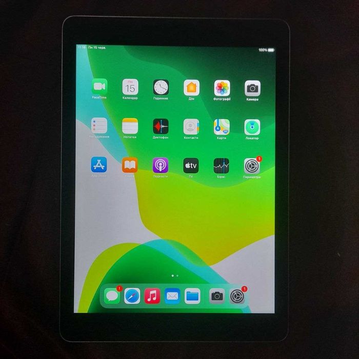 Apple iPad Air 2 16GB Wi-Fi (АКБ 86%) без дефектів / Гарний стан