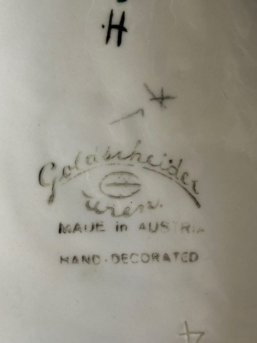 Керамічна статуетка