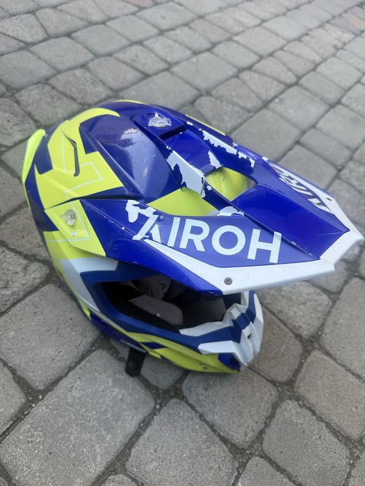 Шолом AIROH TWIST 3 DIZZY розмір M