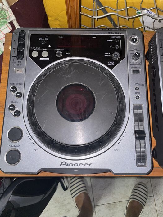 Pioneer CDJ-800 - Par
