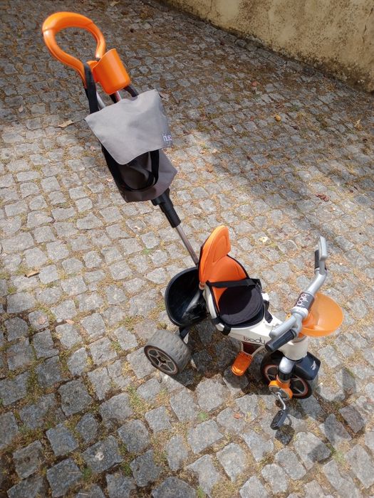 Triciclo para crianças