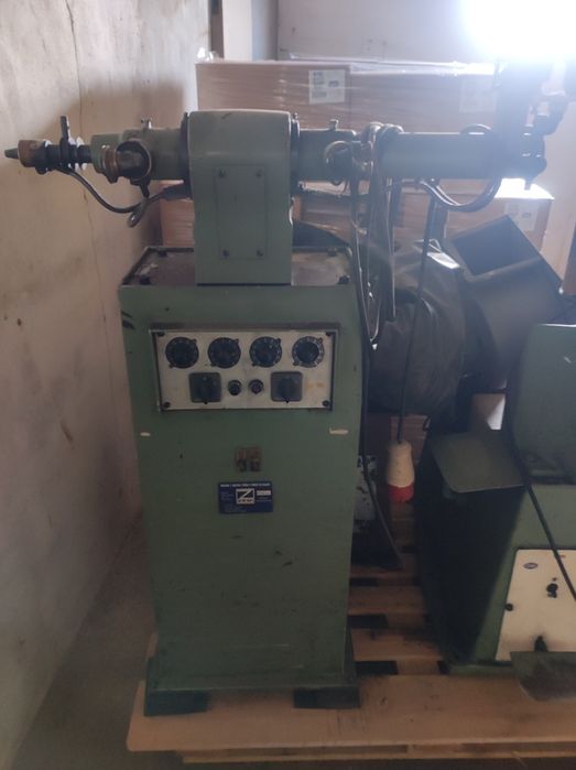Máquina para a indústria do calçado