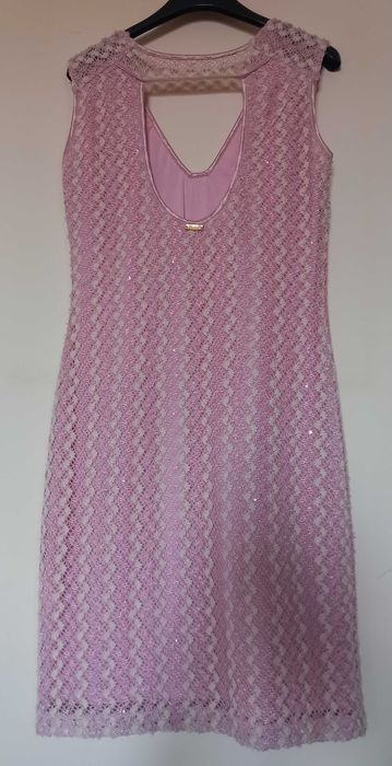 Vestido em renda rosa