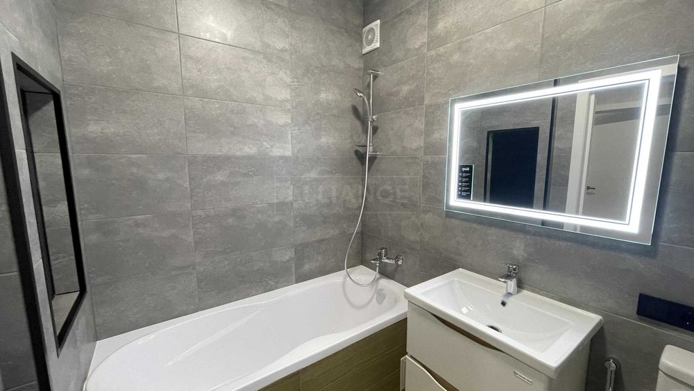 1 км квартира з меблями та технікою в хорошому ЖК в ЕКО-зоні