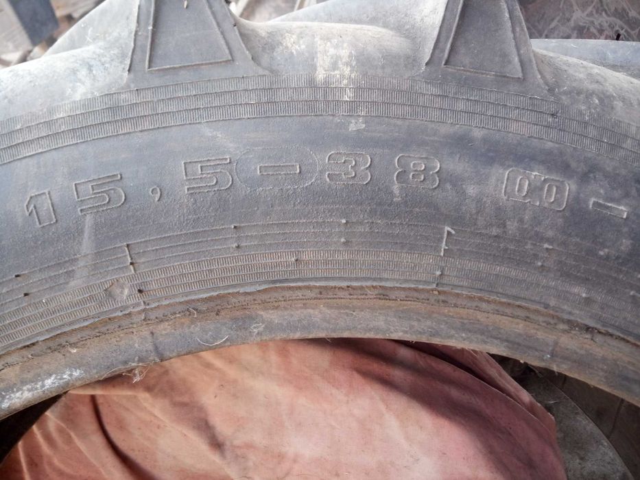Шина  тракторна 9,5Х38 б/в