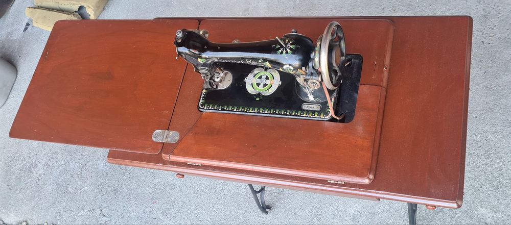 Stara maszyna Singer z 1913 roku