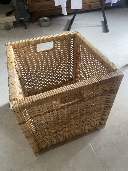 Caixa de vime Ikea