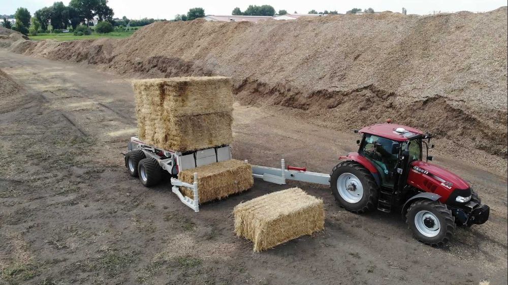 Тюковоз самопогрузчик. Прицеп для прямоугольный тюков. Кобзаренко
