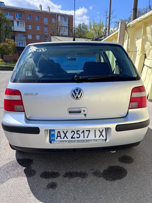 Фольксваген гольф IV 1.4L.2003