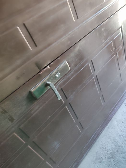Продам двері металеві 130*210 см
800 грн.
