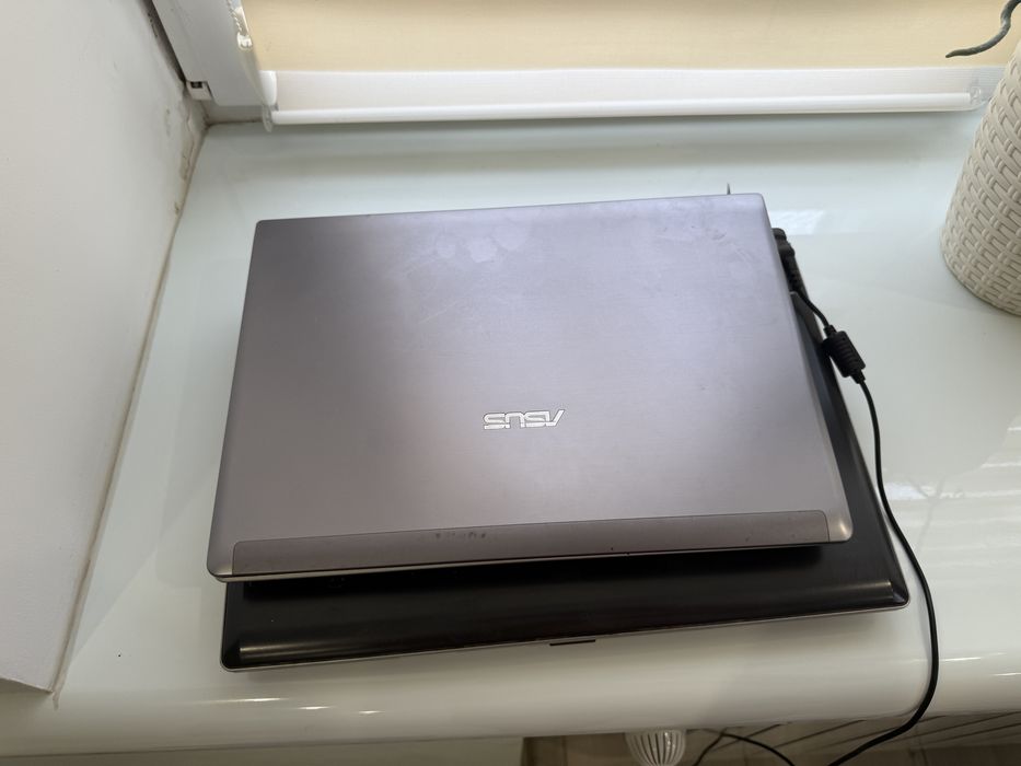 Ноутбук асус 2шт