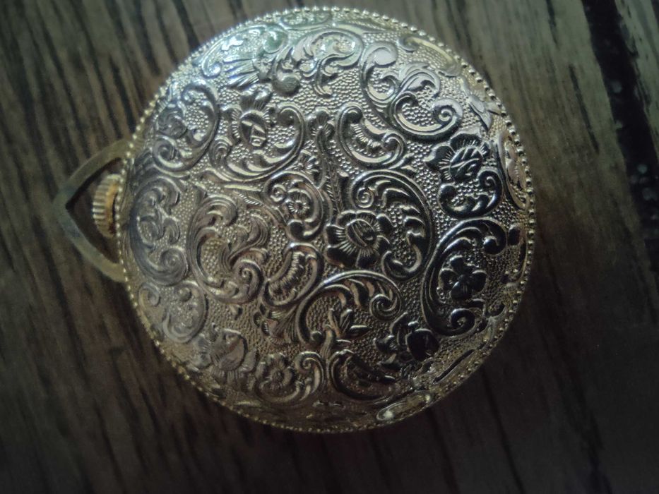 Stary piękny kieszonkowy zegarek Santus Swiss Made