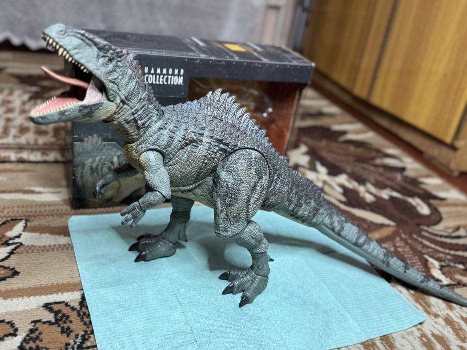 Продам Гигантозавра