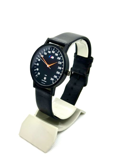 BMW M5 E34 watch