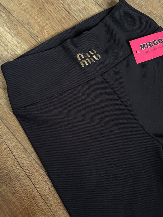 Leginsy damskie prążkowane