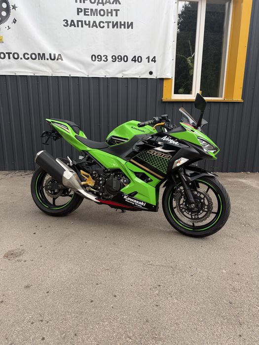 Японський мотоцикл Kawasaki Ninja 2020 рік ABS