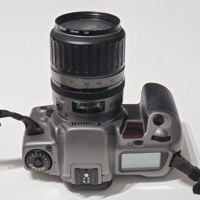 Canon EOS 10 + Canon EF 35-135mm USM - Edição limitada