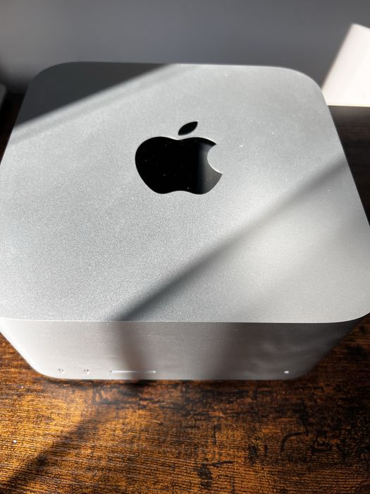 Apple Mac Studio M2 Ultra