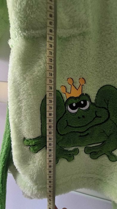 Szlafrok z kapturem i motywem żabki