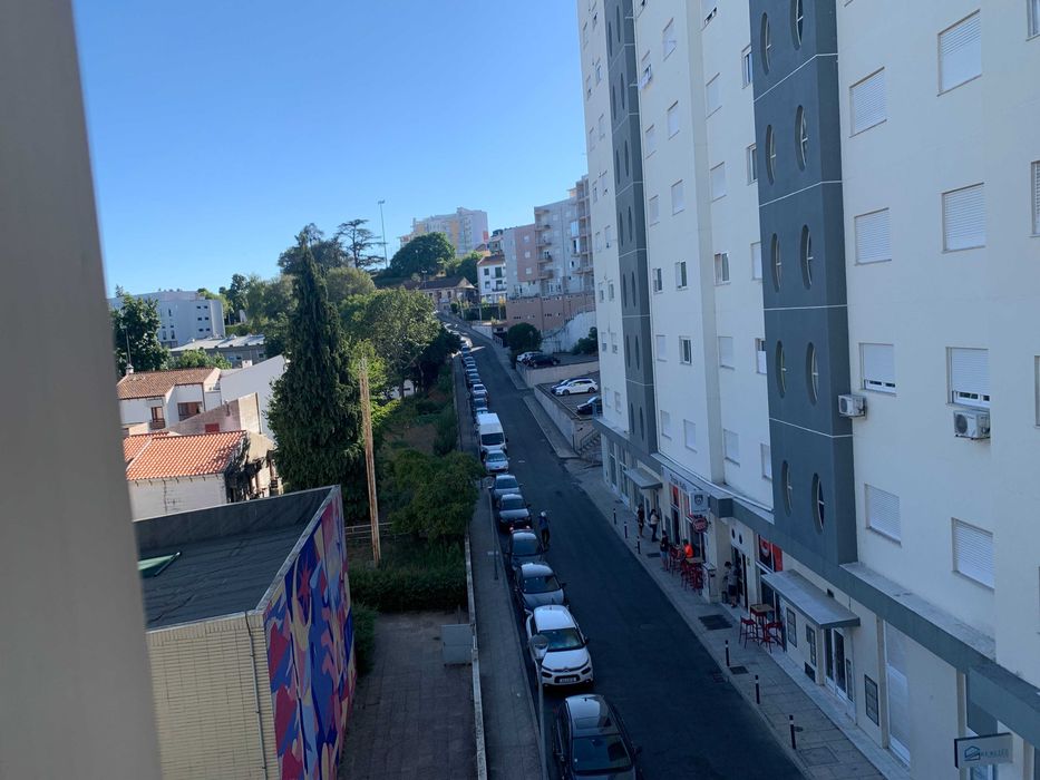 Arrendo apartamento  t3 a estudantes, totalmente mobilado, na rua Poeta Alberto Miranda em Vila Real
