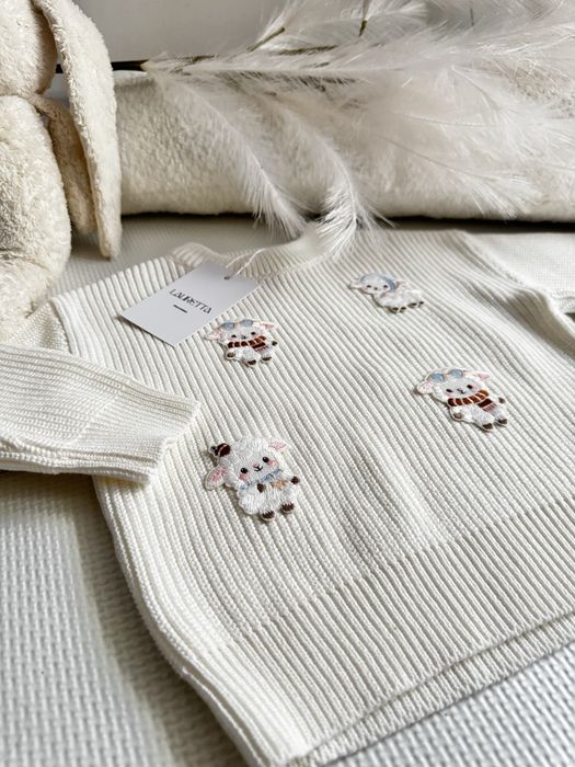 Sweterek niemowlęcy 80 handmade haft owieczki unisex nowy