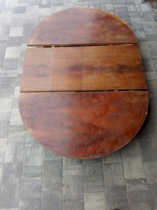 Okrągły stół rozkładany