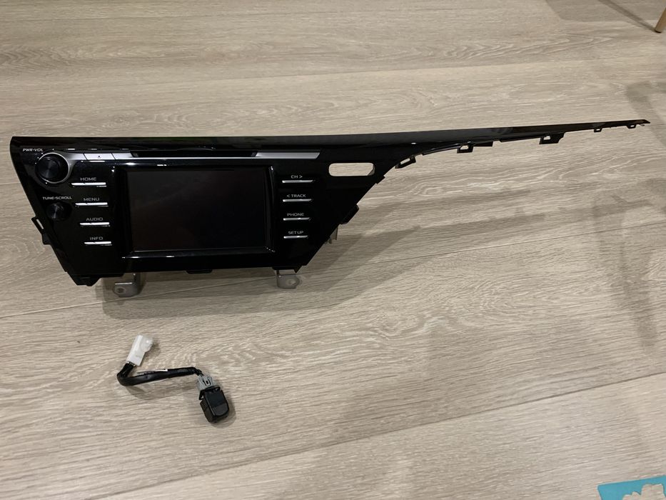 Автомагнітола CAMRY 70 + камера