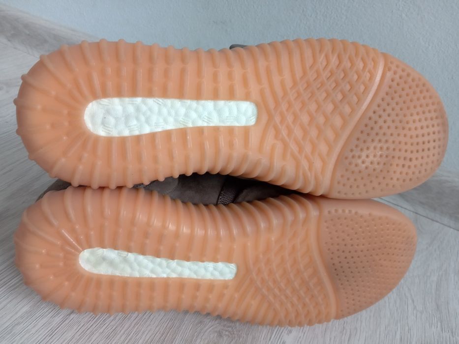 Adidas Yeezy Boost 750 buty sportowe rozmiar 40