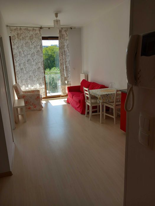 Bezpośrednio | 2 pokoje z tarasem| Widok na park| Piwnica | Miasteczko Wilanów| Ciche| obok Lidl | Rossman| Przystanek tramwajowy Sobieskiego