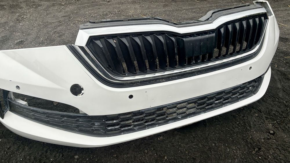 Zderzak przedni LF9E / 9P 4xPDC + radar Skoda Scala 657 18- ORYGINAŁ