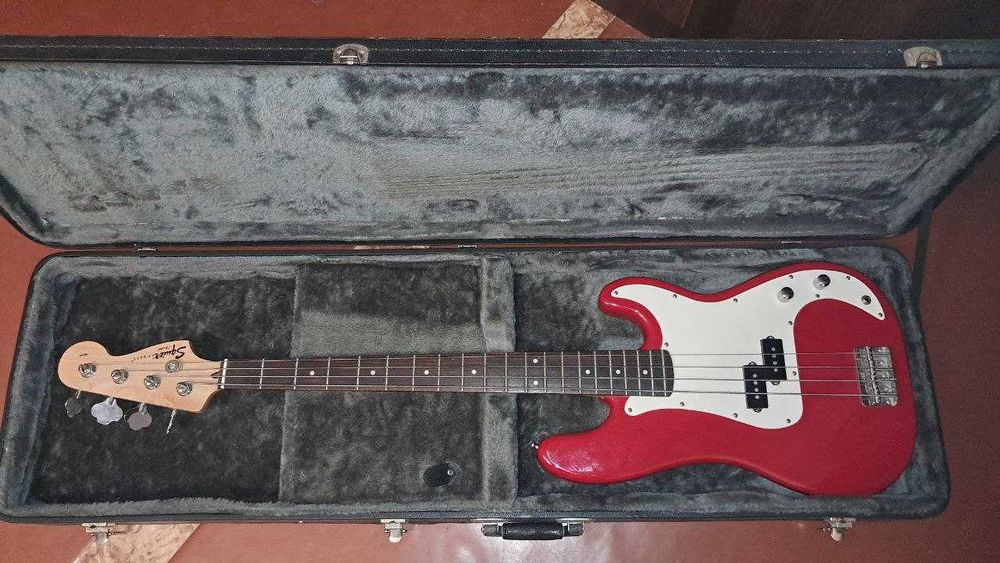 Бас гітара Fender Squier P Bass