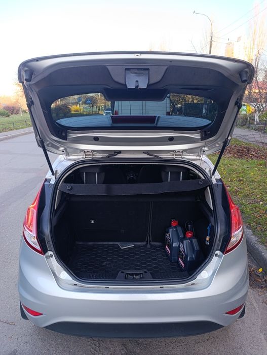 Ford fiesta 1.5 diesel 2013 год .