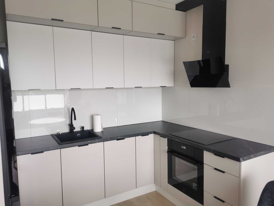 Umeblowane i wyposażone 42,39m2 + miejsce postojowe + komórka