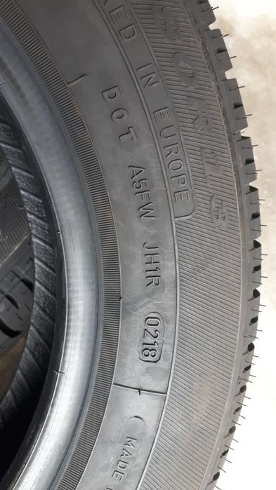Dois pneus novos 145 r13 ou 145/80 r13 Debica Passio