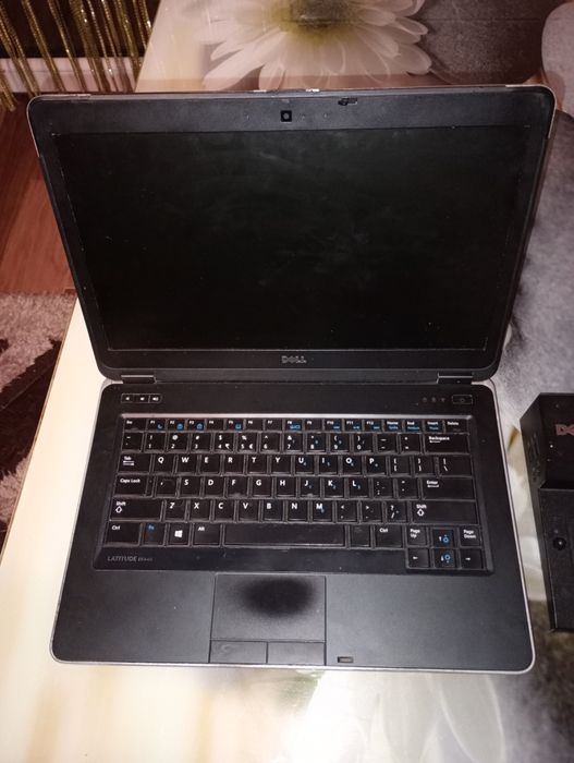 Laptop Dell Latitude e6440 + stacja