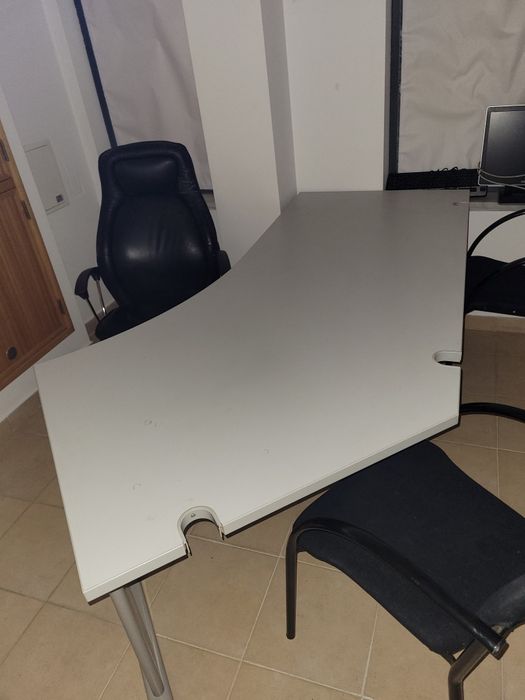 Mesa escritório bom estado