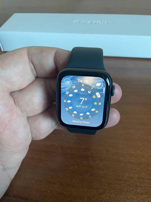 Apple Watch 6 (44mm) Space Gray ИДЕАЛ + 5 ремешков + защитные пленки