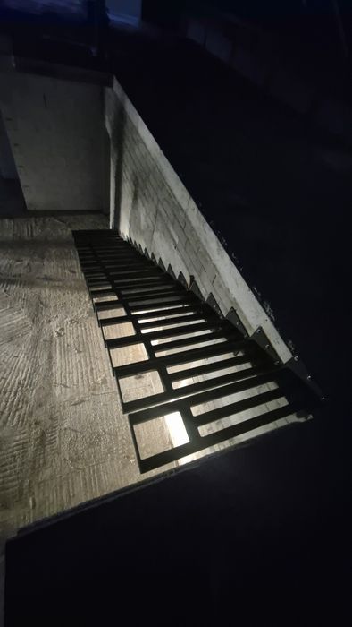 schody półkowe  lewitujace stelaż