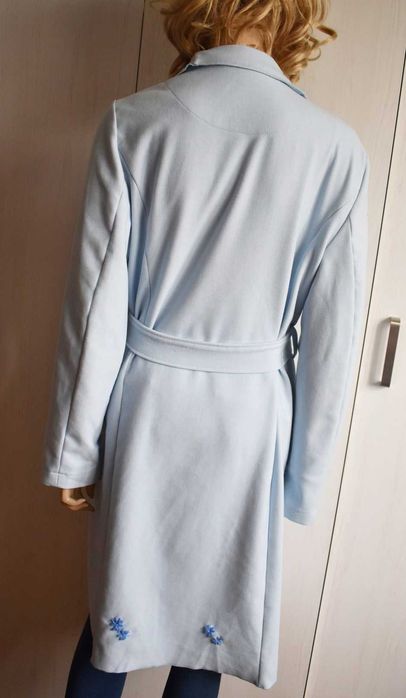 Płaszcz przejściowy 42 XL szlafrokowy błękitny wiązany elegancki midi