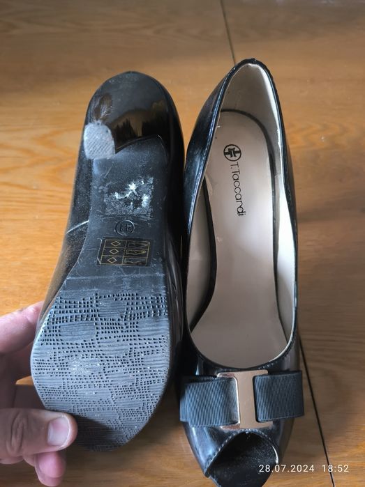 Продам жіночі туфлі 41р.