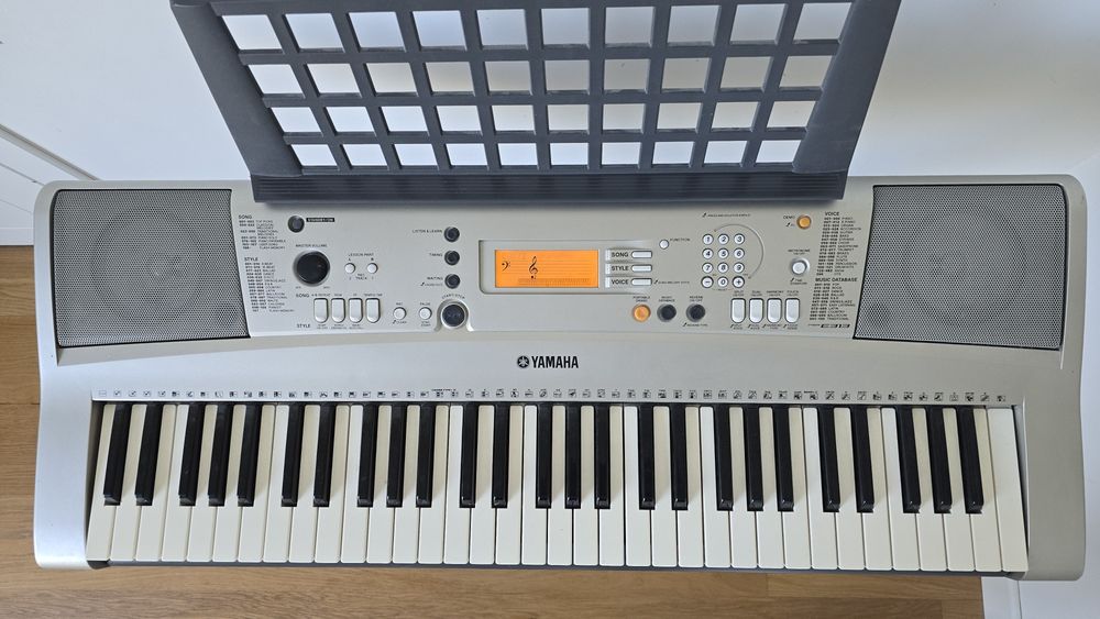 Keyboard Yamaha PSR-E313. W pełni sprawny.