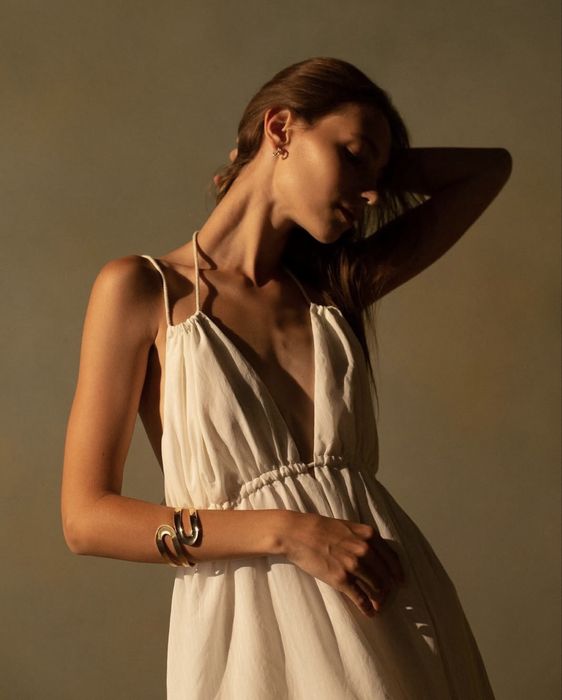 Молочна сукня/сарафан в оренду