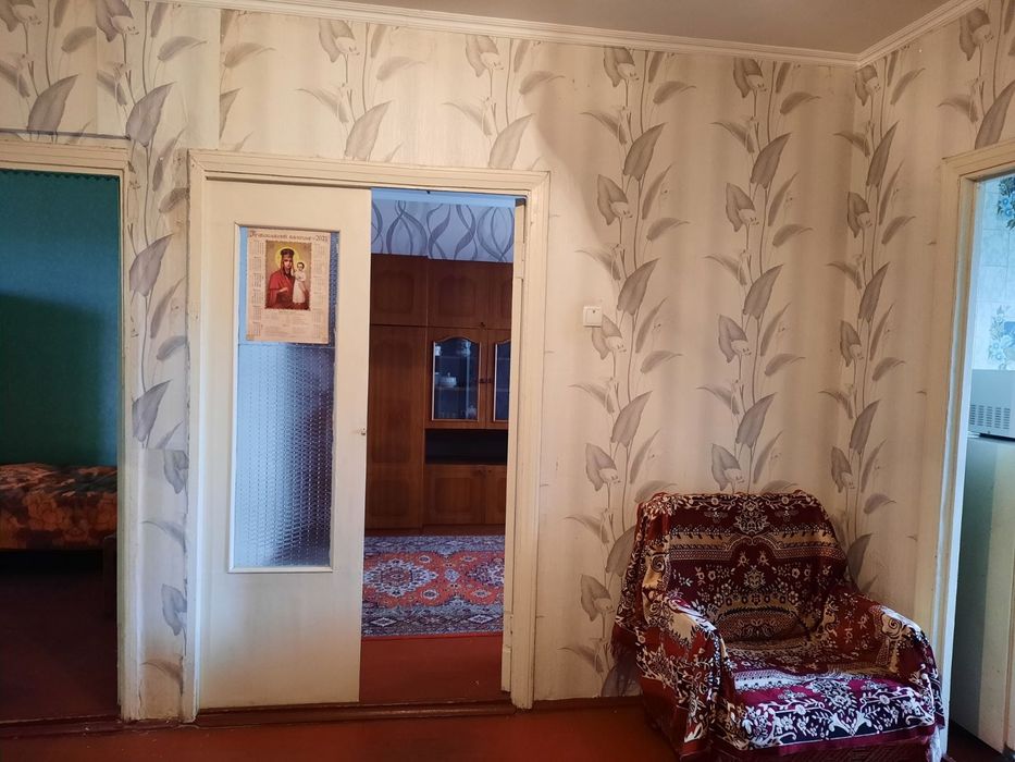Продаж 4х кімнатної квартири.