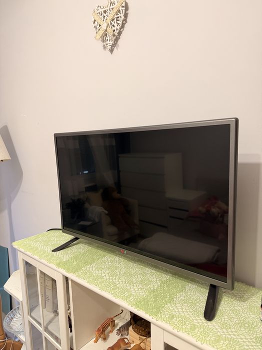 Sprawny telewizor lg