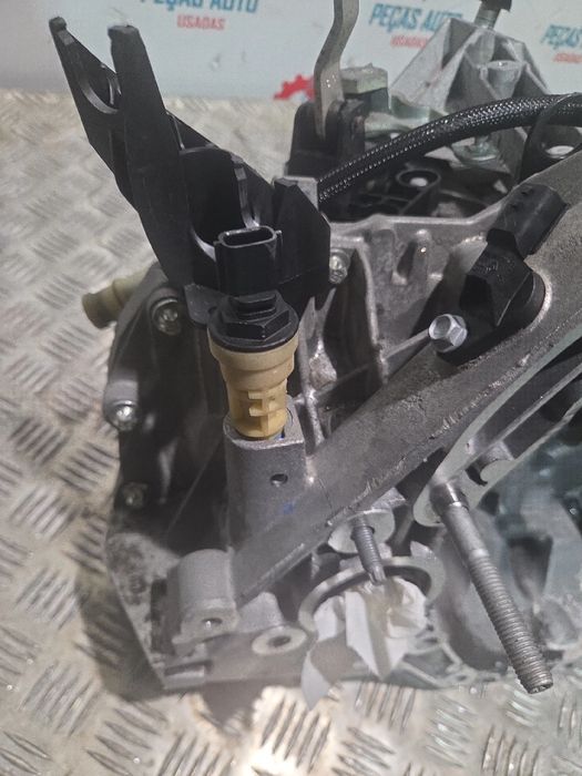 Caixa de velocidades manual DACIA Sandero II (5S_)
