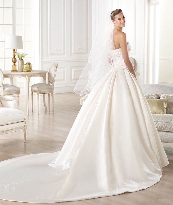 Весільна сукня Pronovias