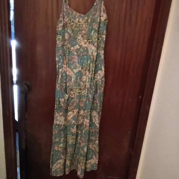 Vestido multicolor de alças de verão