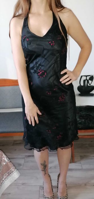 Sukienka M z kwiatami wesele studniówka sylwester mała czarna