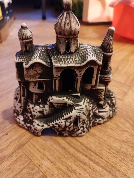 Domek do akwarium  mały