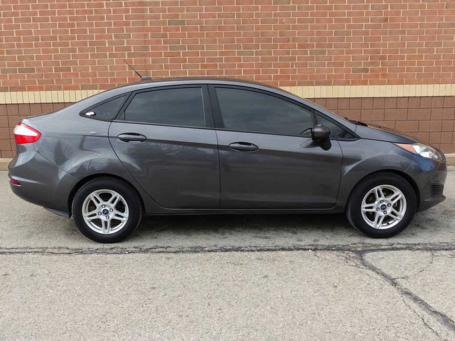 Ford Fiesta SE      2017